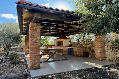 Luxuriöse Villa Posija mit privatem Pool