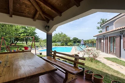 Villa in Valtura mit Schwimmbecken