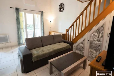 Villa in Vias mit Garten und Grill