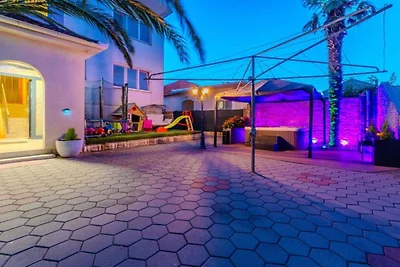 Bračić Premium Apartments with Outdoor Pool a...
