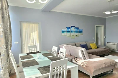 Appartement in Gjiri i Lalzit bij Strand