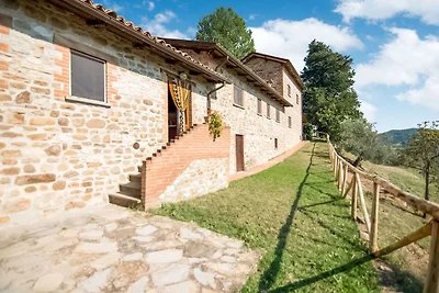 Agriturismo con giardino