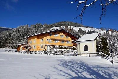 Apartamento en Wagrain con piscina.