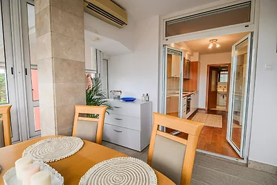 Elegant and Scenic Peaceful Apartments Portor...