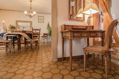 Confortevole villa con piscina