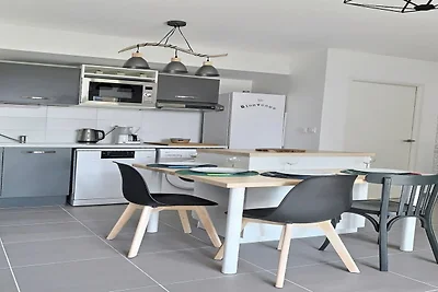 Apartment mit Terrasse und Parkplatz