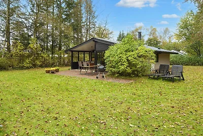 Sfeervolle retraite bij rivier -- By Traum...