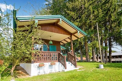 Idyllisches Ferienhaus mit Kamin und Terrasse