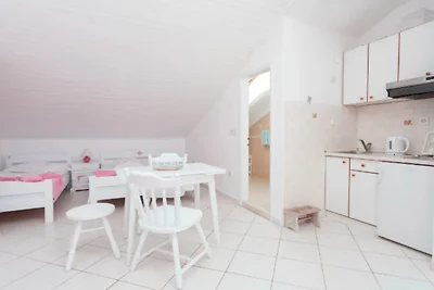 Apartments Lily Studio with Terrace and Sea...