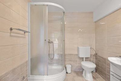 Holiday Home Marija - Three Bedroom Holiday H...