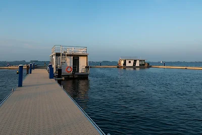 Hausboot Sneekermeer mit Garten und Aussicht
