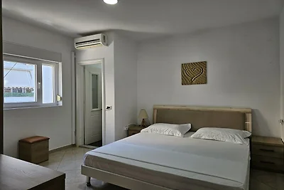 Apartament w Sarandzie z Widokiem na Morze