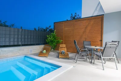 Ferienoase mit Hydromassage-Pool