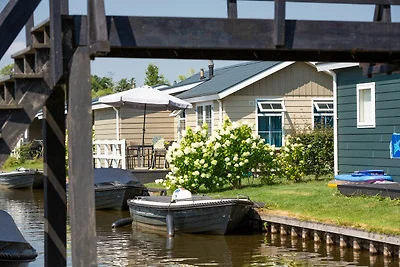Chalet con due bagni e uno sloop, a Giethoorn