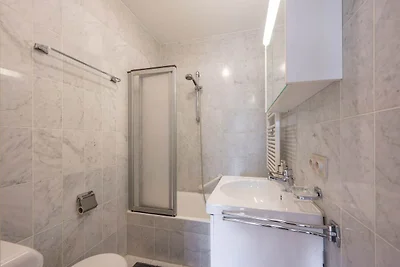 Wohnung in einer Villa mit Terrasse