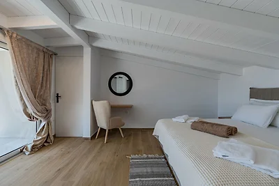 Villa in Damnoni nahe Sandstrand & Pool