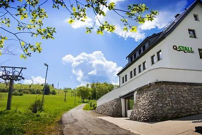 Q-Stall, Apartment 03