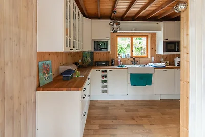 Ferienhaus in Bievre mit Garten