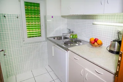 Comfort One Bedroom Apartment with Balcony 4