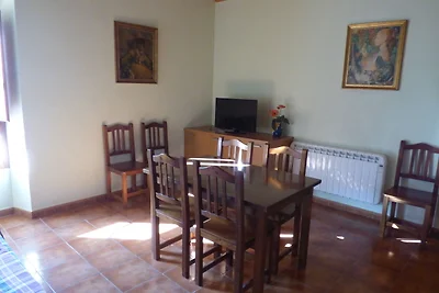 Cottage in Catalogna con piscina e giardino