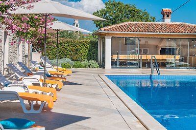 Komfortable Villa für 20 Personen mit Pool, A...