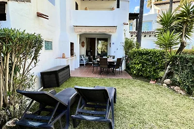 Haus in Estepona mit Zugang zum Strand