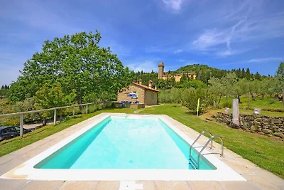 Lussuosa villa con piscina a Cortona