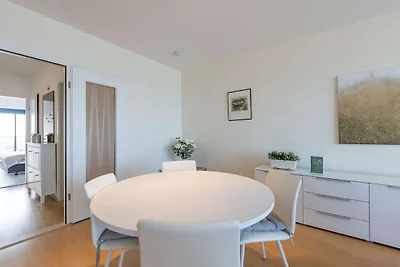 Schönes 1-Zimmer Apartment mit Meerblick