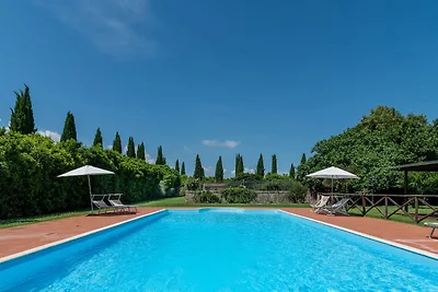 Appartamento a Laterina con giardino