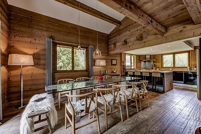 Central Chalet with Hot Tub, Outdoor Pool...