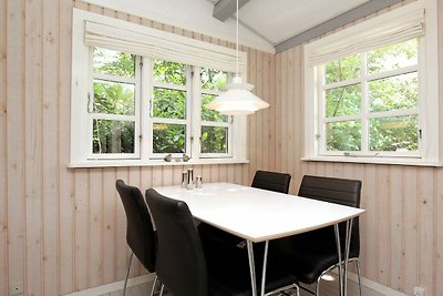 Sonniges Ferienhaus in Vejby mit Terrasse