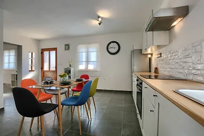 Ferienhaus in Loborika mit privatem Pool