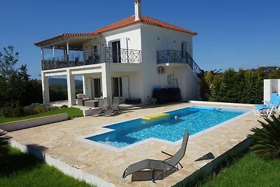 Luxuriöse Villa mit eigenem Swimmingpool
