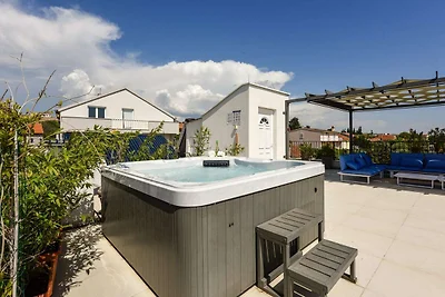 Moderne Villa mit Swimmingpool