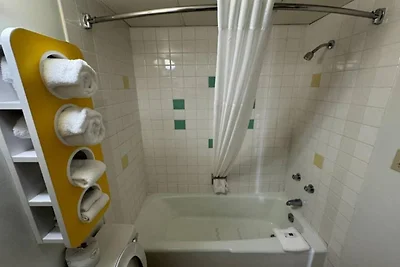 1 łóżko typu queen-size | Dla niepalących, lo...