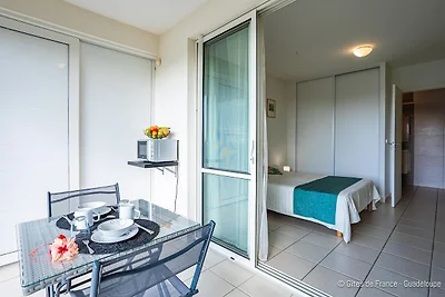 Ferienwohnung am Meer mit Pool