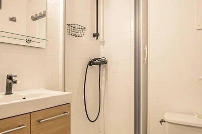 Voll ausgestattetes Studio mit Balkon