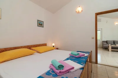 Holiday Home Blossom - Four Bedroom Holiday H...