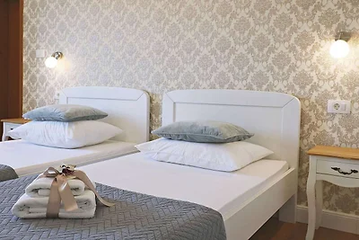 Six Bedroom Villa With Heated Pool