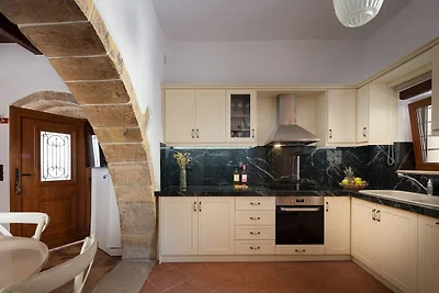 Villa in Garazo mit Pool und Bergblick