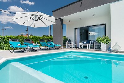 Schöne neu gebaute Villa Oleandra für bis zu ...