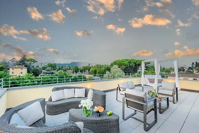 Modern panoramisch loft met terras, lift