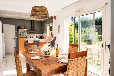 Casa a Plomeur vicino alla spiaggia di La...