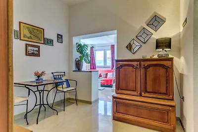 Apartment in Arbanija mit Whirlpool