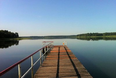 Moderno cottage vicino al lago a Neu Poserin