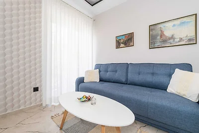 Appartement met ייn slaapkamer en balkon