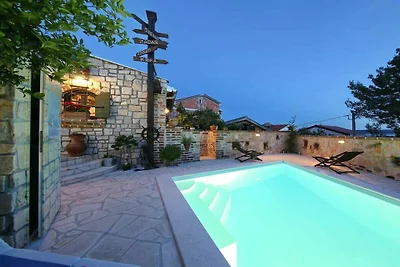Rustical Villa VERDE with pool