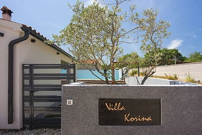 Villa in Rakalj mit Schwimmbecken