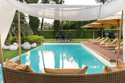 Weingut-Villa in den Hügeln von Lucca