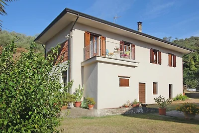 Apartment Casa Paola mit Pool in Camaiore